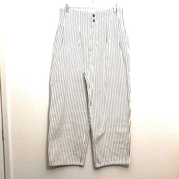 Urban Outfitters Denim - URBAN OUTFITTERS High Rise, Wide Leg, Baggy White Striped Jeans/EUC